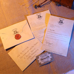 Harry Potter Hogwarts Castle Crest Envelope Satchel Fold Wallet Purse –  cosplayboss